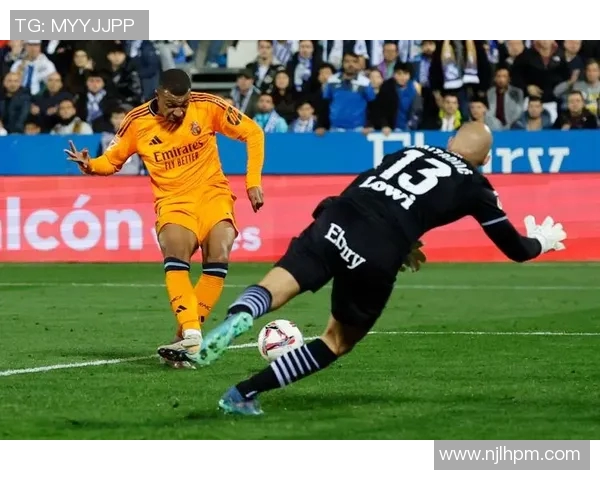 中超精彩对决青岛姆巴佩三球助力首胜米内罗传射终结进球荒