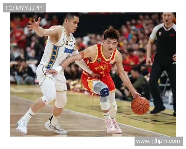 CBA激战北京北汽对决浙江方兴渡争夺季后赛名额的关键之战