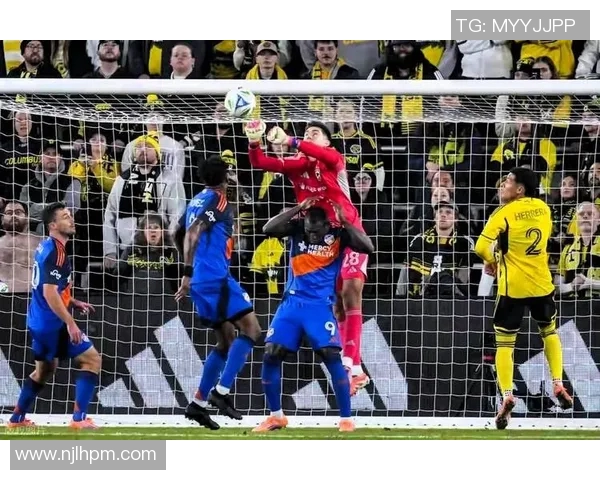 昔日英超金靴再现辉煌38岁老将双响助球队逆袭意甲强敌